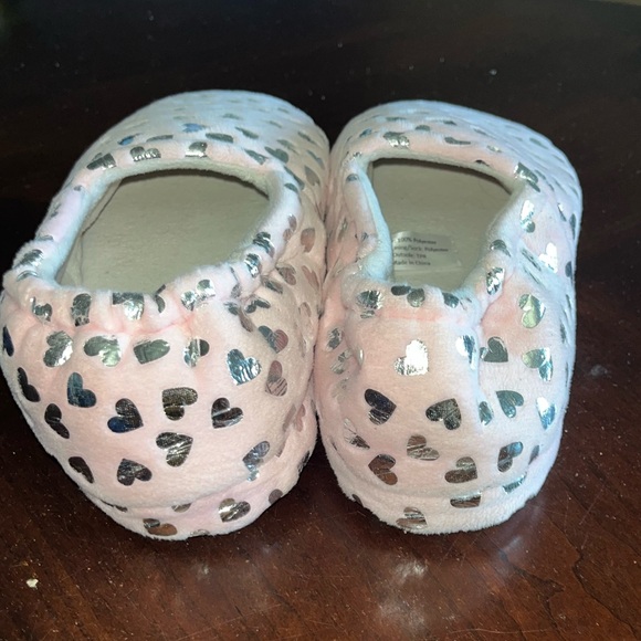 Girls Slippers size 3 - Picture 2 of 3